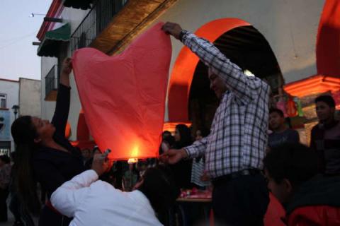 Ayuntamiento de Chiautempan celebra el día del amor y la amistad imagen 2