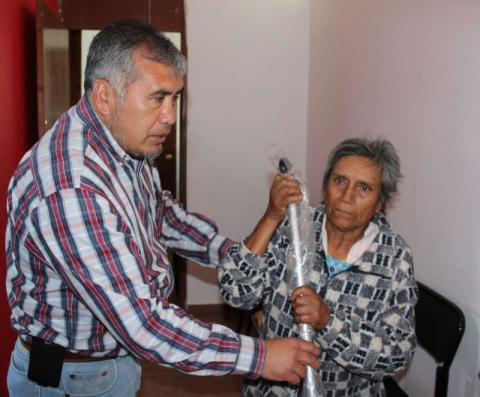 Encabeza alcalde entrega de aparatos funcionales imagen 2