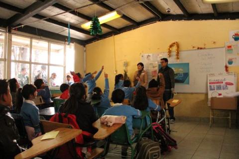 La UNAM imparte a niños de El Carmen Tequexquitla un taller sobre el cuidado y buen uso del agua