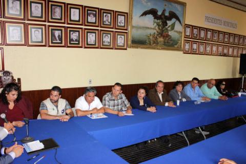 Firman contrato H. Ayuntamiento de Calpulalpan y Diconsa para proveer artículos básicos imagen 3