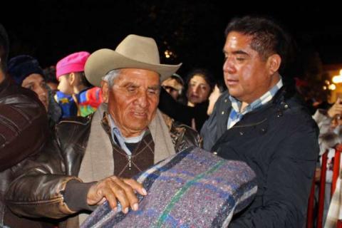Con entrega masiva de insumos cierra actividades SMDIF Calpulalpan imagen 10