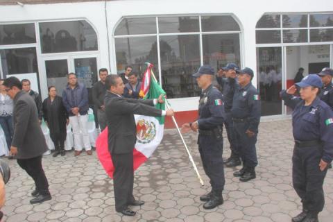 Alcalde encabeza Incineración de Bandera y municipalización imagen 3