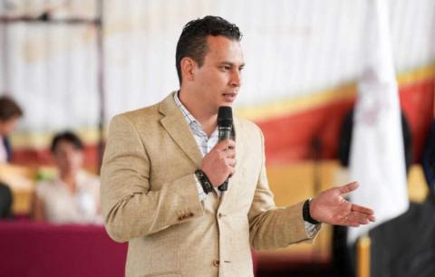 Tiene las uñas largas Azain, le detectan más de 5 millones de pesos por sobregiros, en Apetatitlán