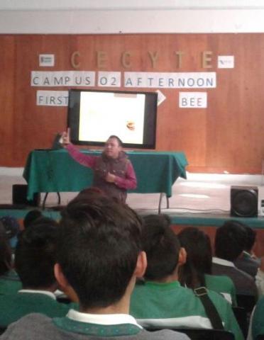 Alumnos del CECyTE 02 reciben pláticas de buenos hábitos alimenticios imagen 2