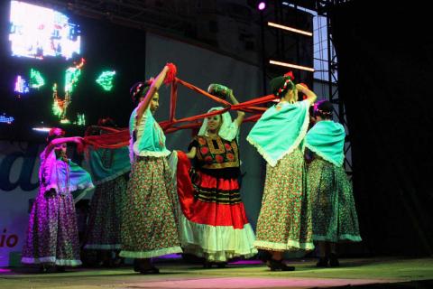 Feria “San Antonio Calpulalpan 2015” se Vive en Grande con Espectaculares Variedades en su Teatro del Pueblo imagen 6
