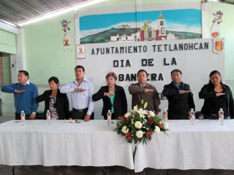 Celebran en Tetlanohcan el 194 aniversario del Día de la Bandera imagen 5