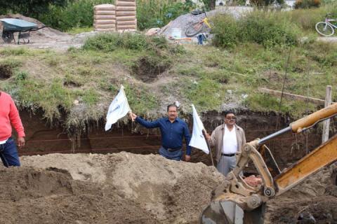 Da Francisco Román banderazo del puente en Barranca de Nextlalpan imagen 2