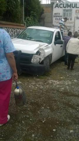 Directora del DIF de Huamantla choca en aparente estado de ebriedad