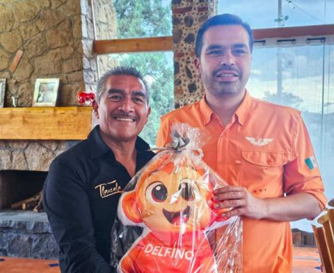 Delfino Suárez “El Changuito” destaca en encuentro nacional juvenil de MC junto a Máynez
