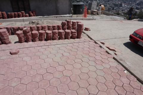 Avanza obra de pavimentación en calle Independencia de Tequexquitla imagen 1