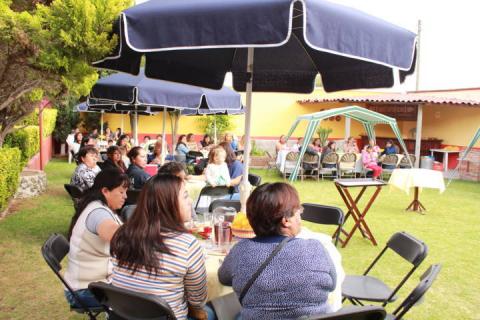 Policía Municipal de Tetla celebra día de las madres imagen 1