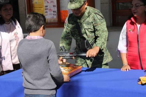 Un arma en una casa representa un peligro letal: alcalde imagen 2
