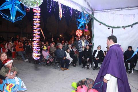 Alcalde de Teacalco impulsa las tradiciones de las posadas navideñas imagen 2