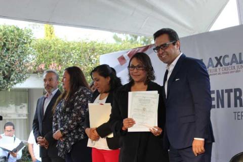 305 personas recibieron constancias por concluir cursos en Tepetitla imagen 7