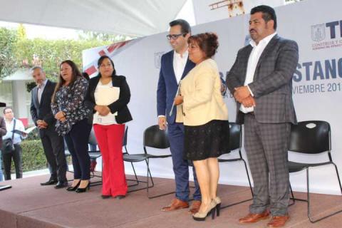 305 personas recibieron constancias por concluir cursos en Tepetitla imagen 3