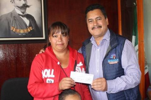 Alcalde premia a mujeres en el sorteo conmemorativo del Día de la Mujer imagen 2