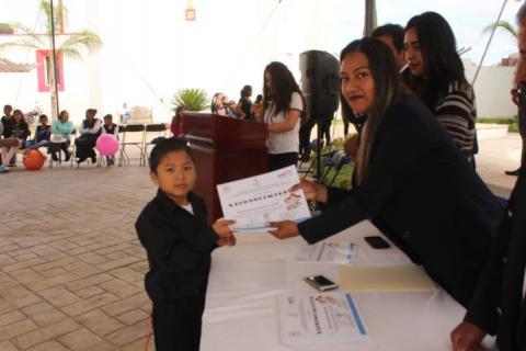 Presidenta del SMDIF de Lardizábal realizó clausura de los “Cursos de Verano 2018” imagen 1