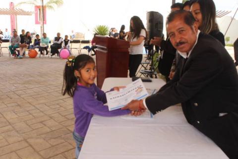 Presidenta del SMDIF de Lardizábal realizó clausura de los “Cursos de Verano 2018” imagen 2