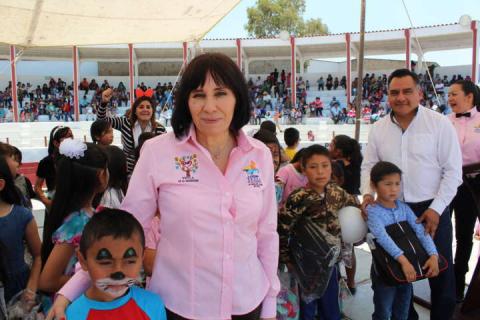 Smdif de Tetla de la Solidaridad celebró a las niñas y niños en su día imagen 1