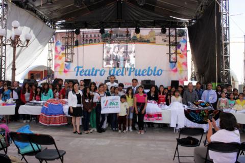 Otorgan vestuario a Orquesta, Ballet, y Coro “Por la Paz” en Calpulalpan imagen 4