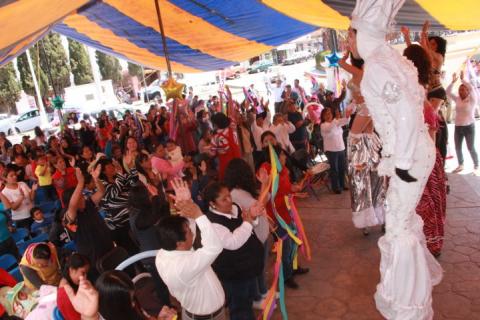 Xaloztoc celebra el día de la familia y a la mujer imagen 1