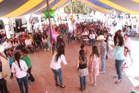Xaloztoc celebra el día de la familia y a la mujer imagen 2