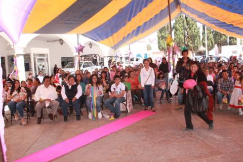 Xaloztoc celebra el día de la familia y a la mujer imagen 6