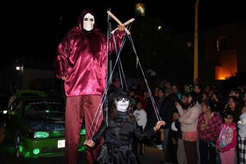 En Huamantla “La muerte también desfila” imagen 4