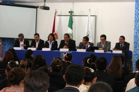 Ombudsman presenta libro "Derechos Humanos en México" en la UMT imagen 3