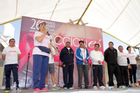 Calpulalpan se suma a la lucha contra el cáncer de mama imagen 8