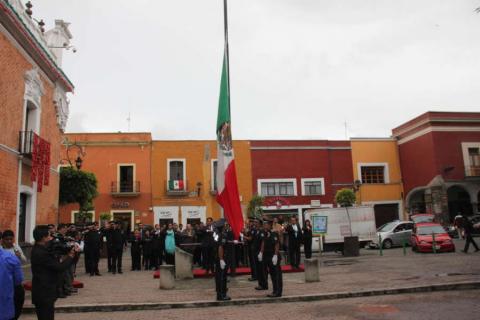 Encabeza VHR arrío de bandera en capital del Estado imagen 1