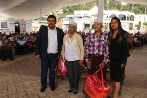 Festejos del Día del Abuelo en Lardizábal imagen 7