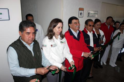 Con entrega de equipo médico y Jornada de Salud, conmemoran en Calpulalpan “Día de la Mujer” imagen 1