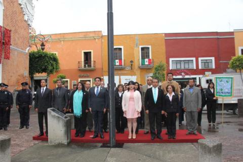 Encabeza VHR arrío de bandera en capital del Estado imagen 4
