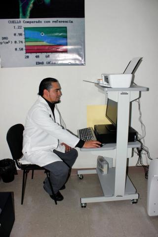 Con entrega de equipo médico y Jornada de Salud, conmemoran en Calpulalpan “Día de la Mujer” imagen 4