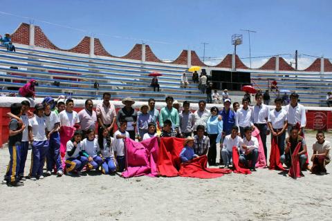 Presenta Uriel Moreno “El Zapata”, Clase Taurina en Calpulalpan imagen 3