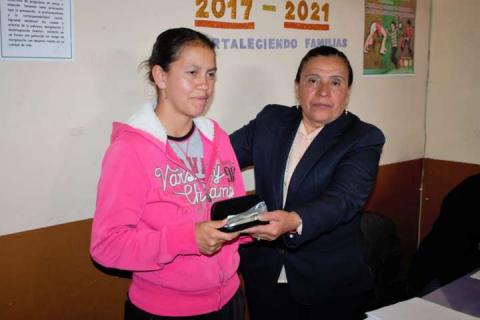 Entrega SMDIF Xaltocan anteojos a grupos vulnerables del municipio imagen 4