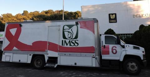 Invita IMSS a mujeres a realizarse mastografías en unidad móvil