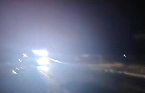 Vehículo se incendia tras chocar en la autopista Puebla-Tlaxcala