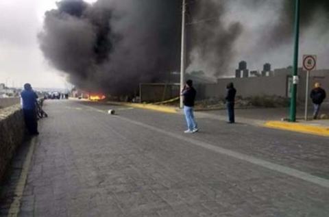 Deja un intoxicado incendio en fábrica de Huamantla