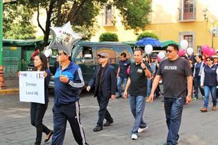 Candidatos se dan con todo y el INE hace caminata por la democracia