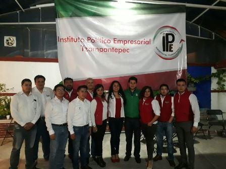 El IPE toma protesta al comité municipal de Tzompantepec