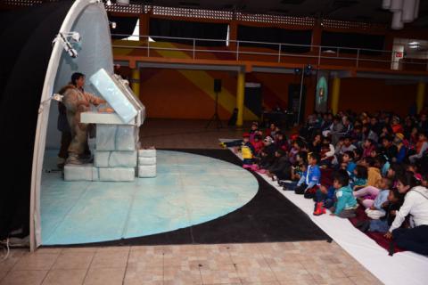 Destacada presentación del grupo canadiense de titiriteros “THÉÂTRE MOTUS” en Chiautempan