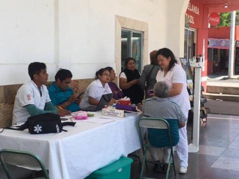 Recibe Xicohtzinco Jornadas de Salud imagen 2