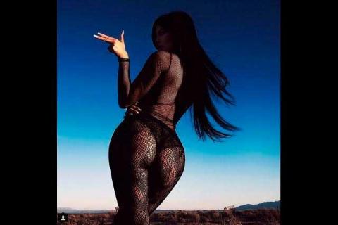 Kylie Jenner festeja muy sexy tener 40 millones de seguidores en Instagram imagen 4