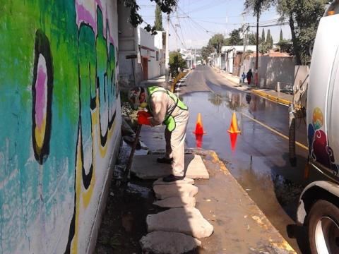 Desazolva CAPAM puntos críticos de la ciudad a fin de evitar inundaciones imagen 2