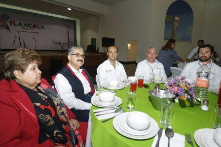 Celebran el Día del Jubilado en la Feria de Tlaxcala 2017 imagen 1