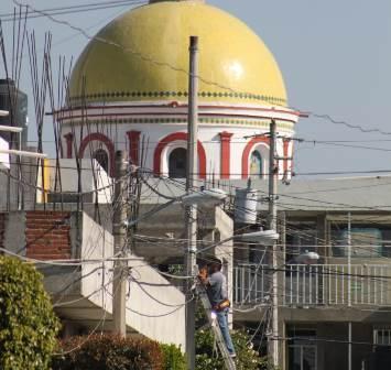Alcalde mejora imagen urbana del municipio con nuevas luminarias imagen 1