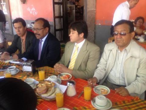Destaca la presencia de Alejandro Sanchez Camacho, secretario general del PRD a nivel nacional e integrante de la Izquierda Democrática Nacional (IDN)