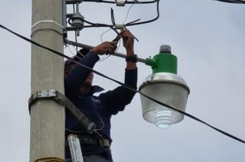 Gobierno de Apetatitlán iluminó decenas de calles y hoy la ciudadanía está más segura